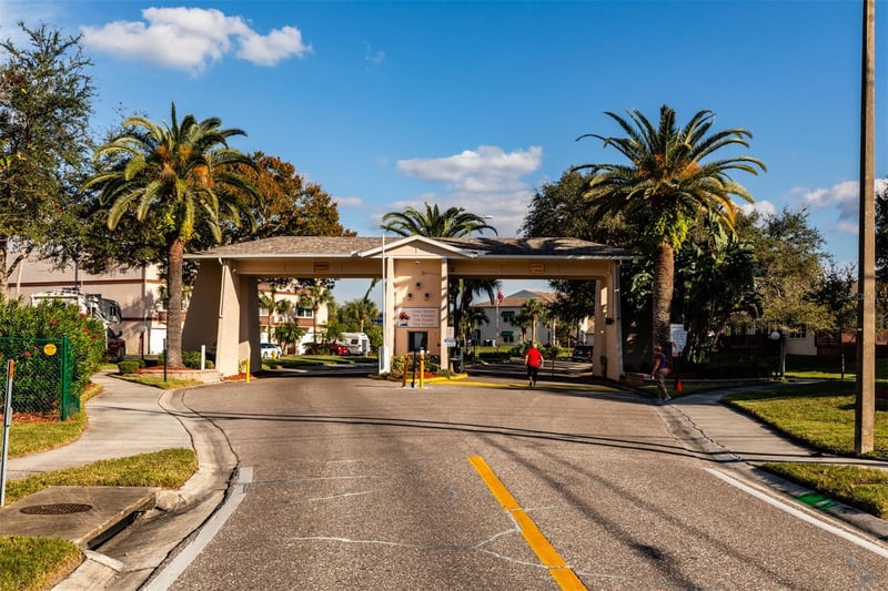 10036 63rd Ave N #17, St Petersburg, FL 33708