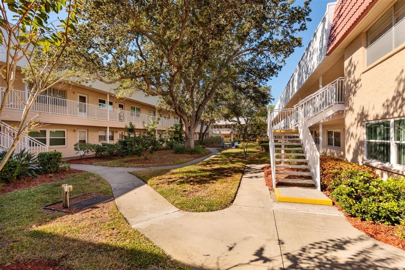 10036 63rd Ave N #17, St Petersburg, FL 33708