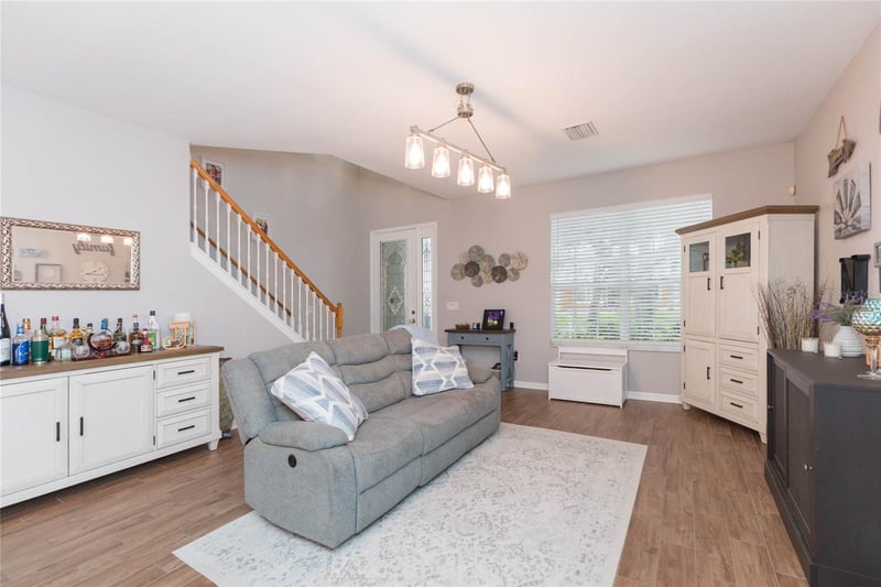 9046 Pinebreeze Dr, Riverview, FL 33578