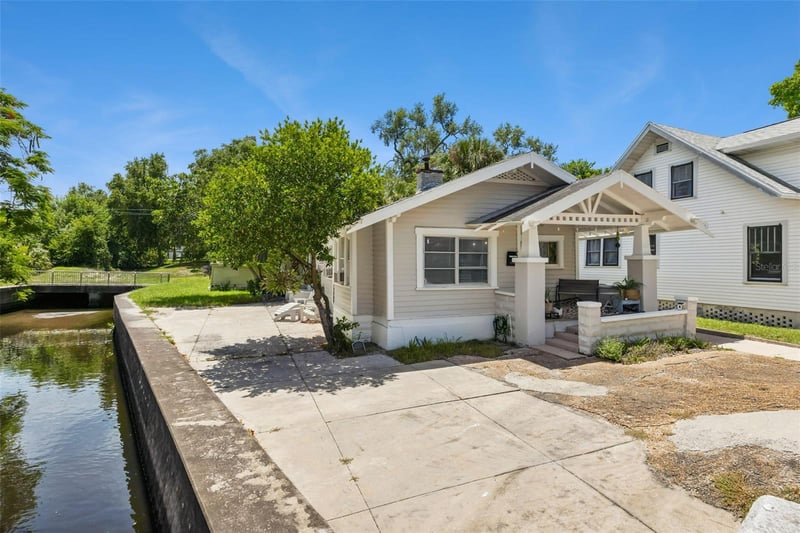 558 10th Ave S, St Petersburg, FL 33701