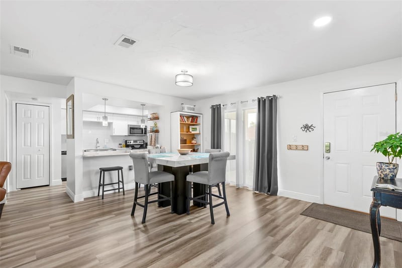 180 Tads Trl, Oldsmar, FL 34677