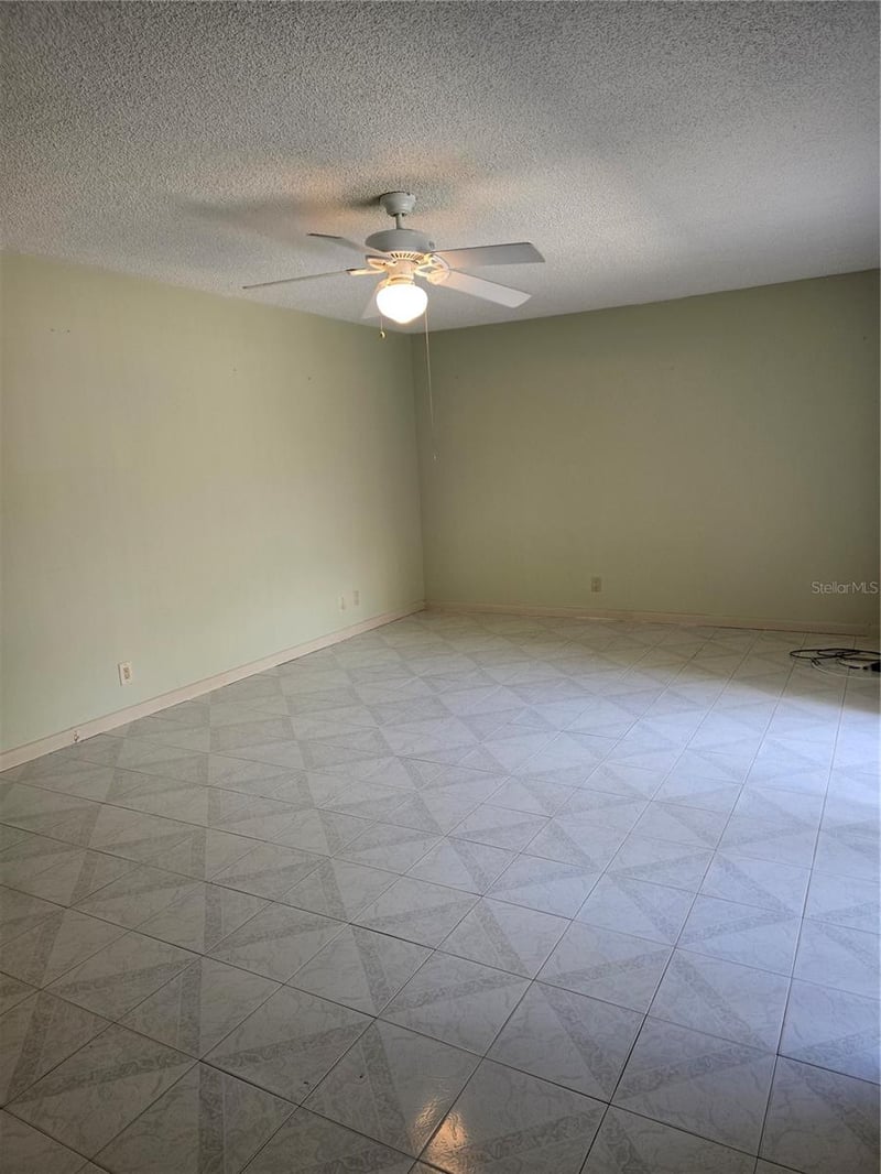 2614 2nd Ct, Palm Harbor, FL 34684