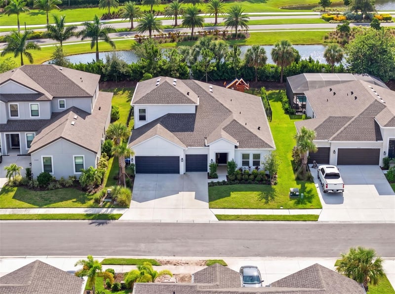16552 Star Grass Cir, Bradenton, FL 34211