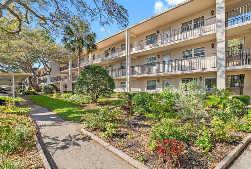 870 Virginia St #104, Dunedin, FL 34698