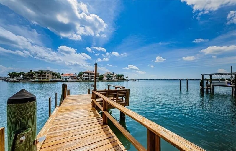 2000 Dolphin Blvd S, St Petersburg, FL 33707