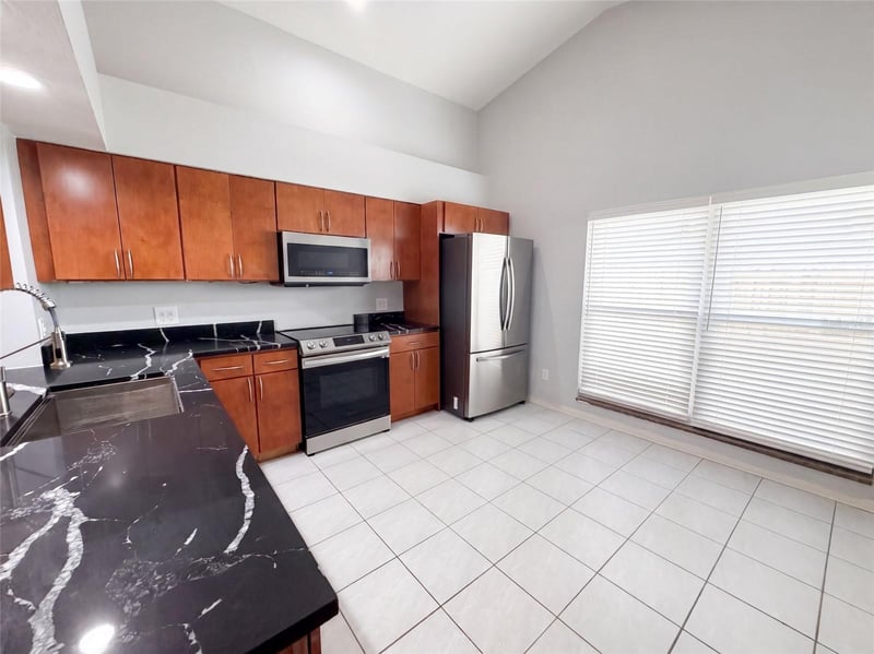 1204 Tiger Wood Ct, Valrico, FL 33596