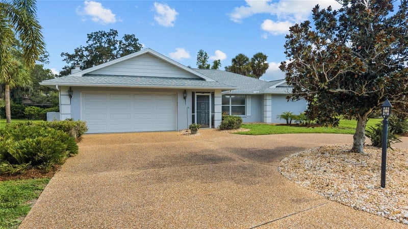 5717 Timber Lake Cir, Sarasota, FL 34243