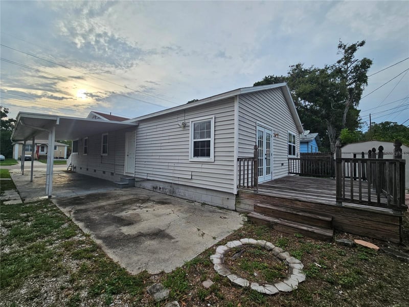 2434 37th St S, St Petersburg, FL 33711