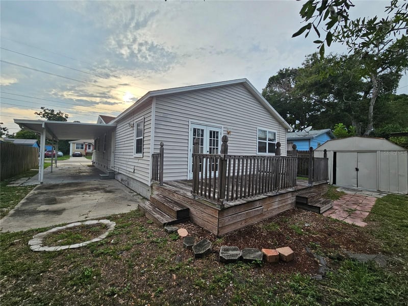 2434 37th St S, St Petersburg, FL 33711