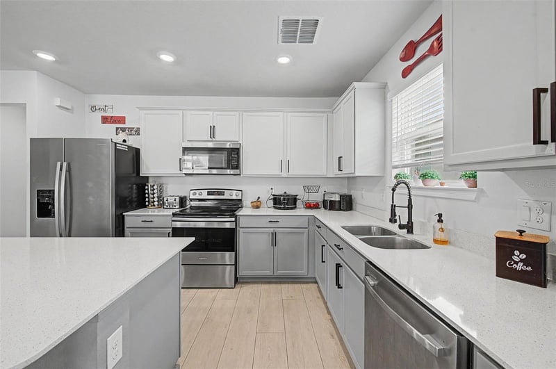 30154 Marquette Ave, Wesley Chapel, FL 33545