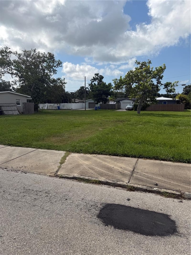 5358 9th Ave N, St Petersburg, FL 33710