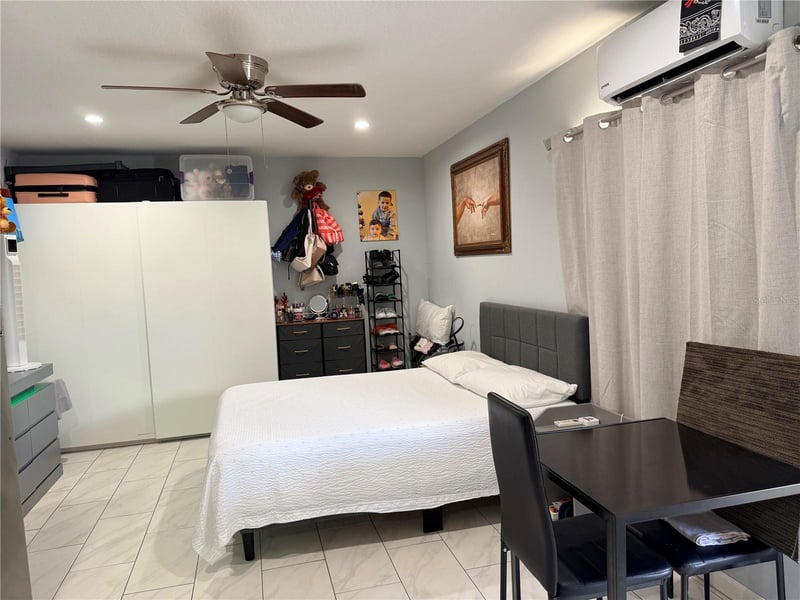 8209 Vassar Cir, Tampa, FL 33634