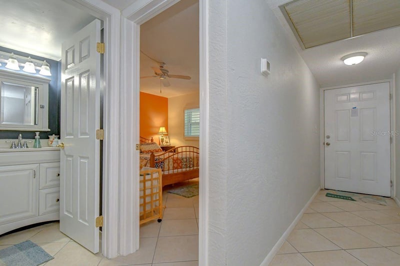 200 1st Ave #207, St Pete Beach, FL 33706
