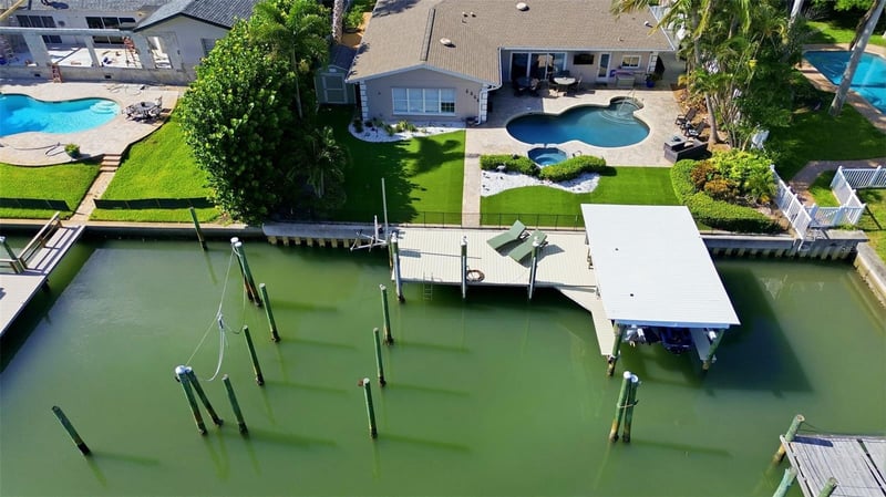 137 12th St E, Tierra Verde, FL 33715