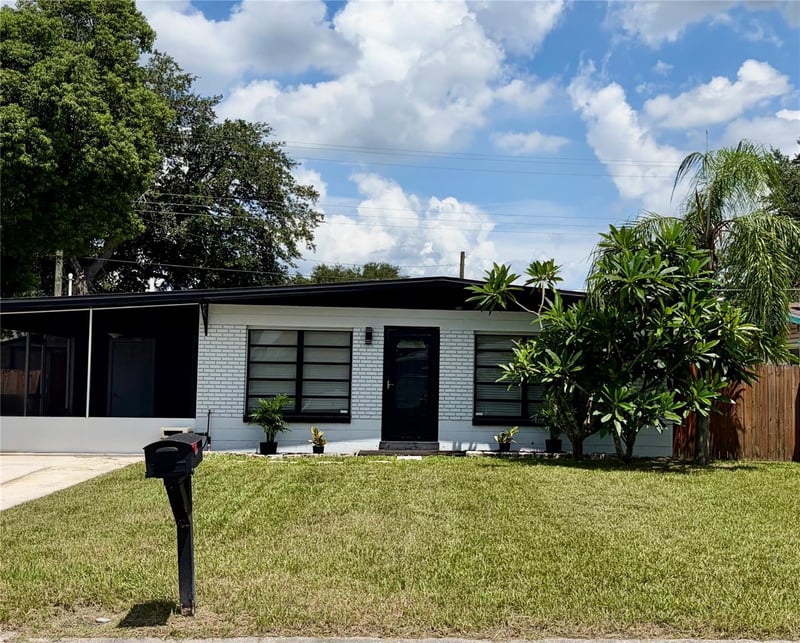 707 Lakewood Ave, Tampa, FL 33613