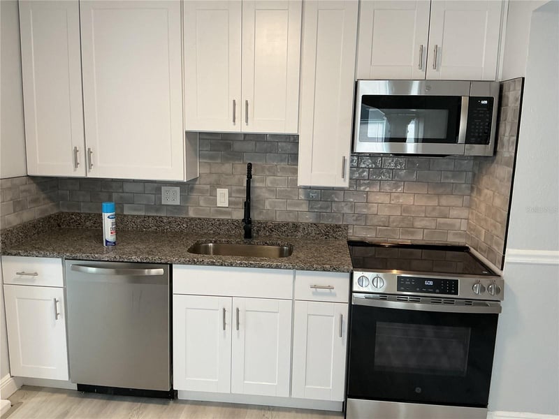 4660 71st Ave N, Pinellas Park, FL 33781
