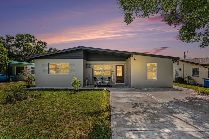 1935 Atlantis Dr, Clearwater, FL 33763