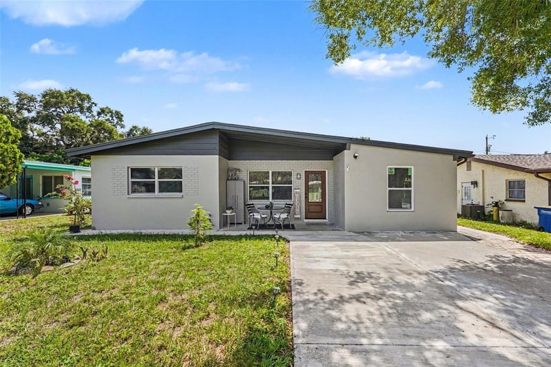 1935 Atlantis Dr, Clearwater, FL 33763