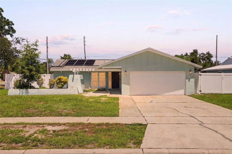 13691 Serena Dr, Largo, FL 33774