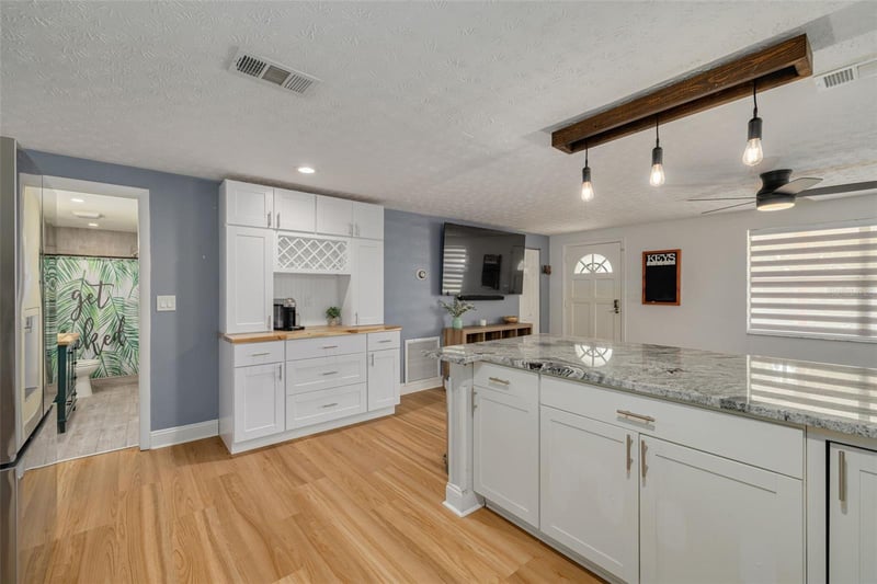 5030 Overlook Dr, New Port Richey, FL 34652