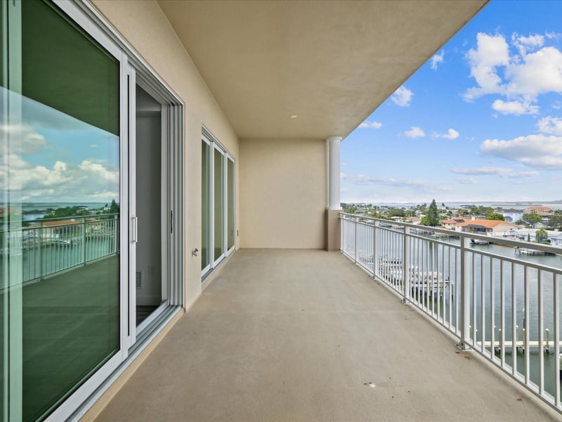 125 Island Way #305, Clearwater, FL 33767