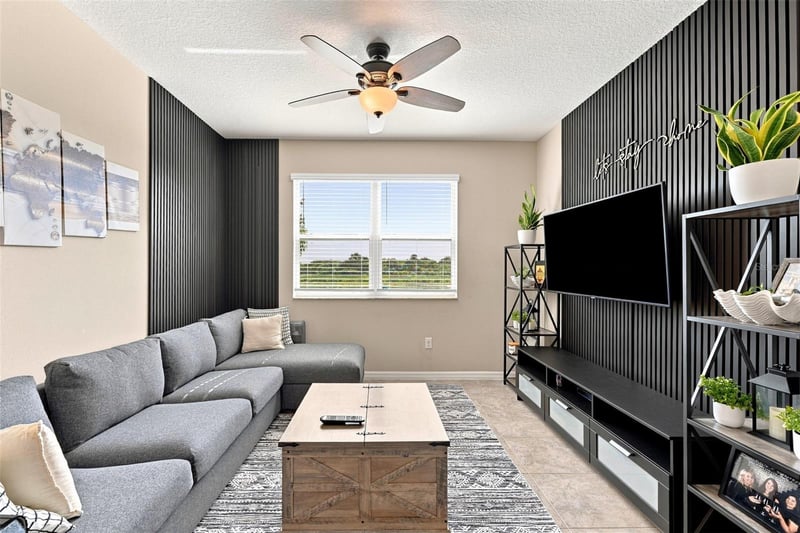 15548 Florence Hollow Pl, Sun City Center, FL 33573