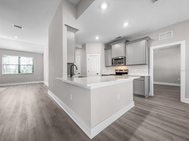 2411 Gallagher Rd, Dover, FL 33527