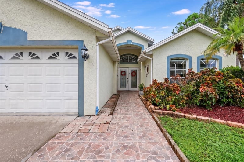 1102 Vinetree Dr, Brandon, FL 33510