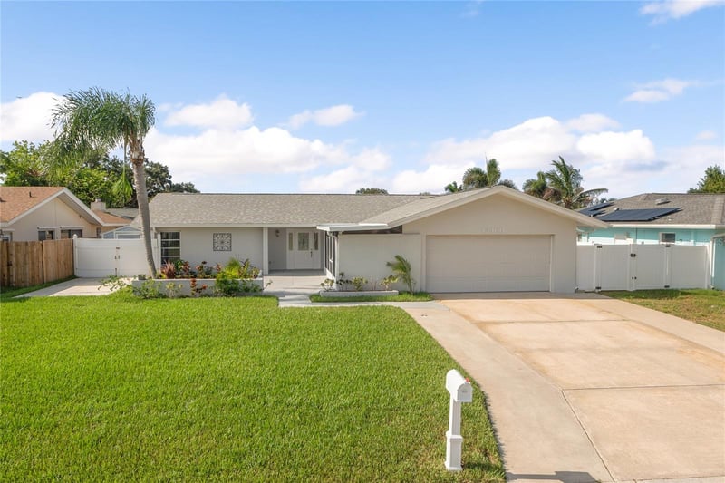 13900 89th Ave, Seminole, FL 33776