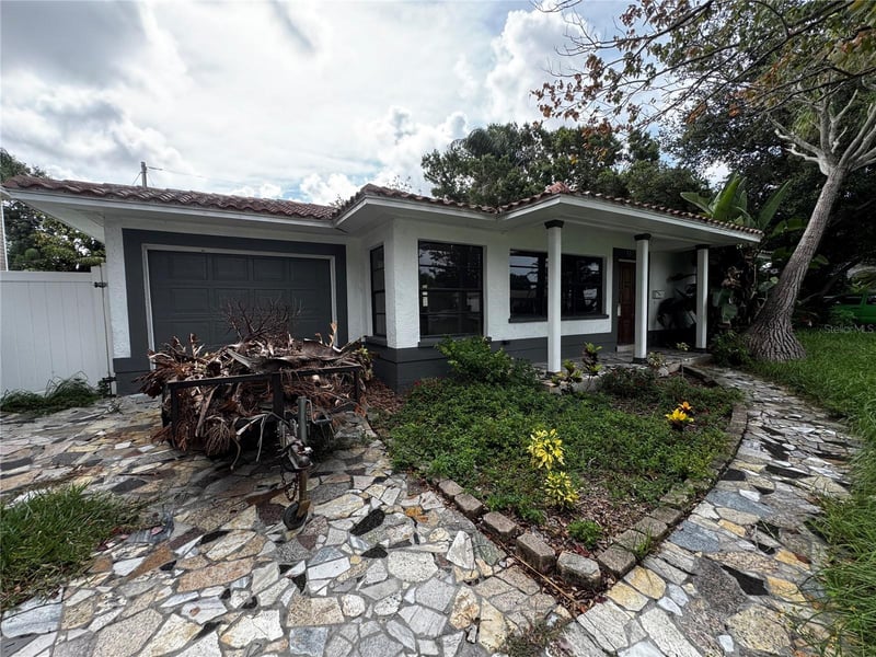3249 54th St N, St Petersburg, FL 33710