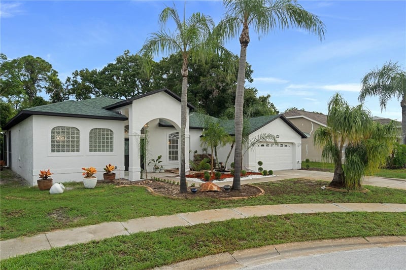 3239 Glenwood Cir, Holiday, FL 34691