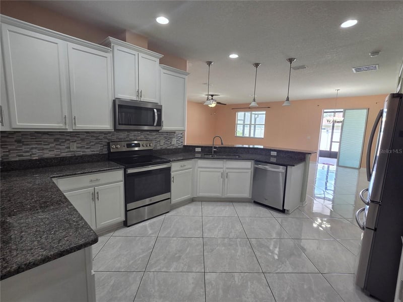 11114 Hartford Fern Dr, Riverview, FL 33569