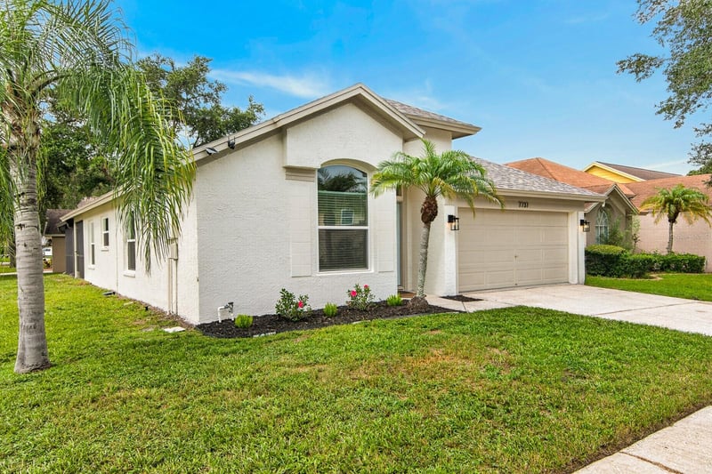7737 Marbella Creek Ave, Tampa, FL 33615