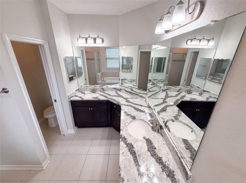 4848 Wandering Way, Wesley Chapel, FL 33544