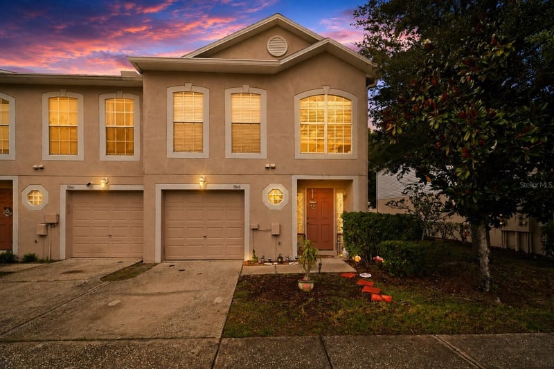 9848 Ashburn Lake Dr, Tampa, FL 33610