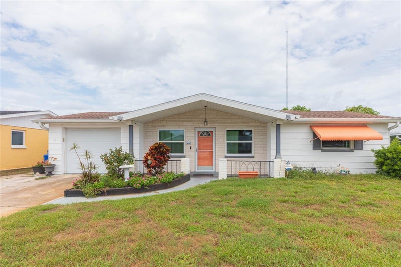 1447 Weyford Ln, Holiday, FL 34691