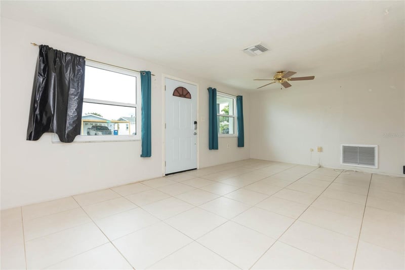 1447 Weyford Ln, Holiday, FL 34691