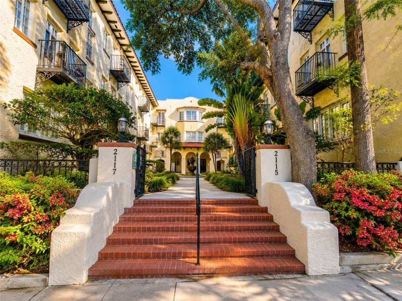 2117 W Dekle Ave #H2, Tampa, FL 33606