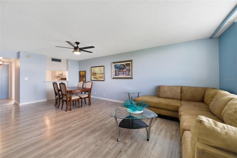 2617 Cove Cay Dr #702, Clearwater, FL 33760