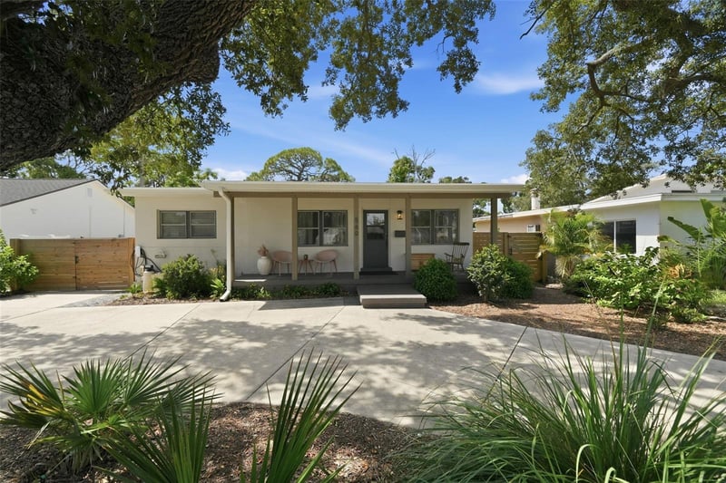 560 62nd Ave S, St Petersburg, FL 33705