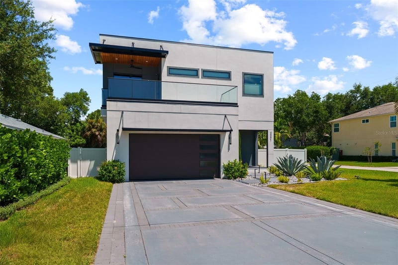 3301 W Paul Ave, Tampa, FL 33611