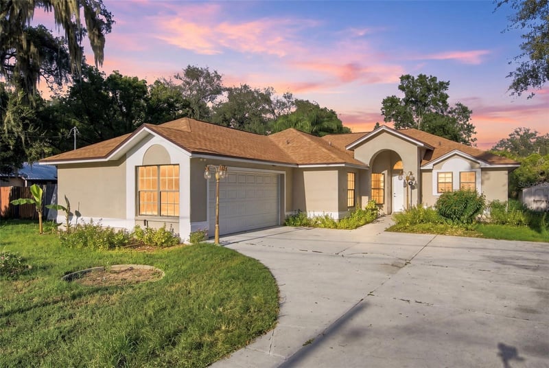 207 Limona Rd, Brandon, FL 33510