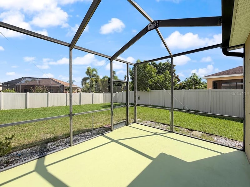 814 Parker Den Dr, Ruskin, FL 33570