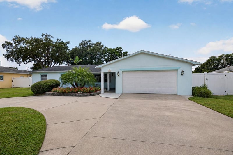 2772 64th St N, St Petersburg, FL 33710
