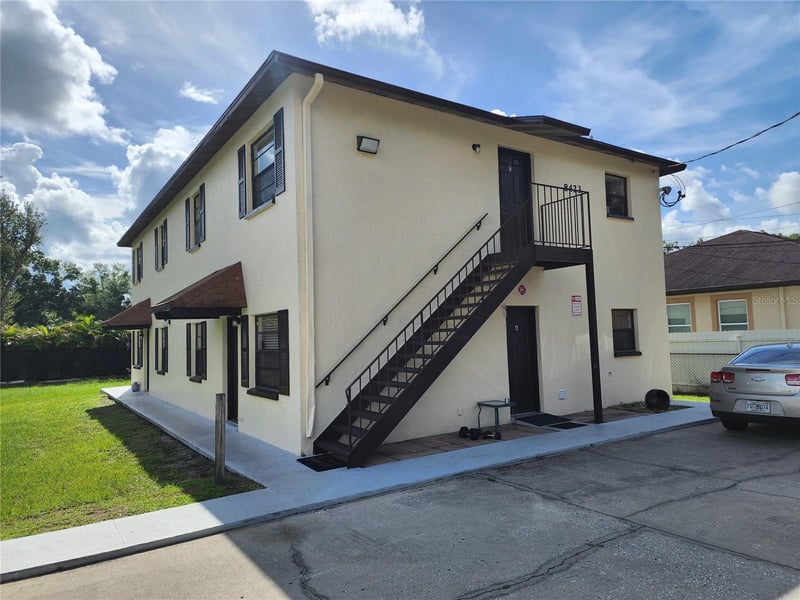 8423 N Manhattan Ave, Tampa, FL 33614