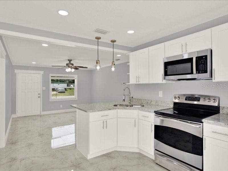 2712 E 99th Ave, Tampa, FL 33612
