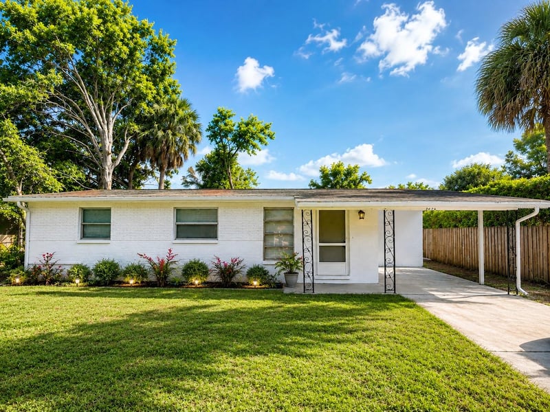 2318 E 111th Ave, Tampa, FL 33612