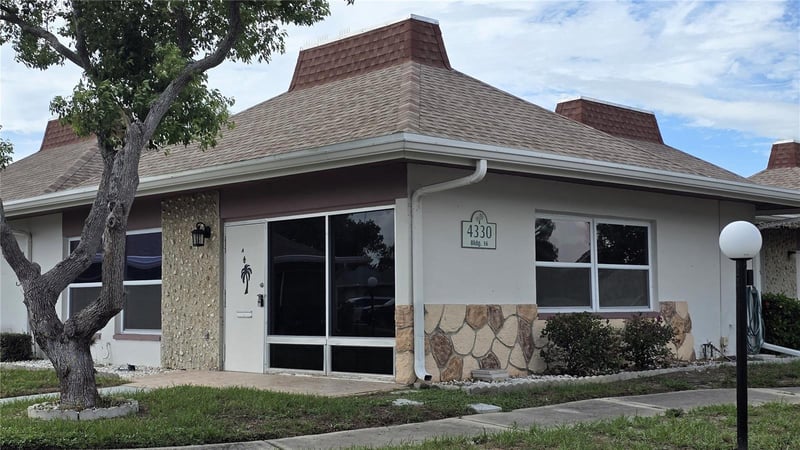 4330 Tahitian Gardens Cir #A, Holiday, FL 34691