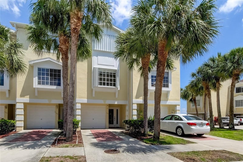 129 Brent Cir, Oldsmar, FL 34677