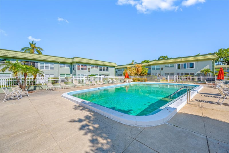 1433 S Belcher Rd #F9, Clearwater, FL 33764